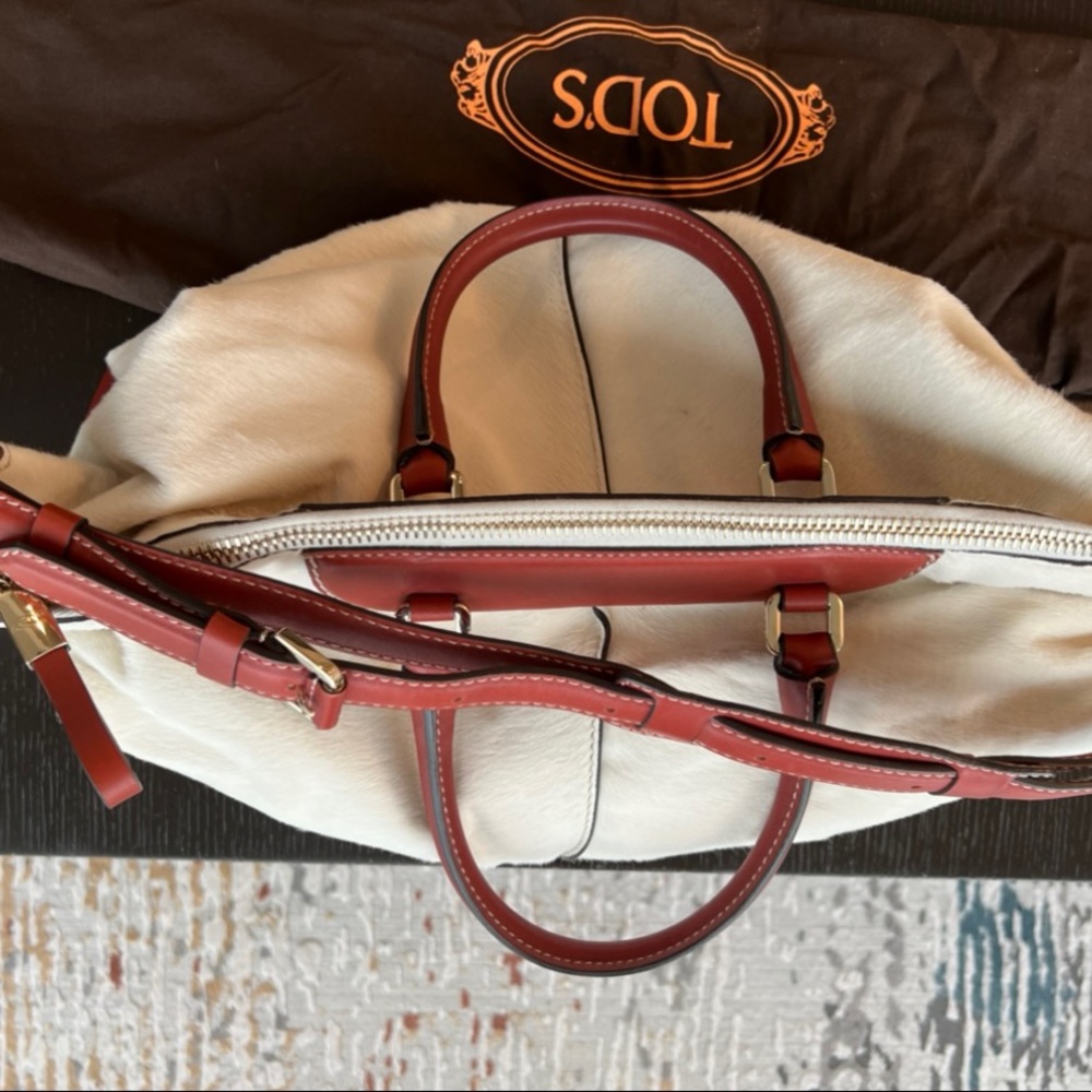 Like New only one time used, Authentic handbag